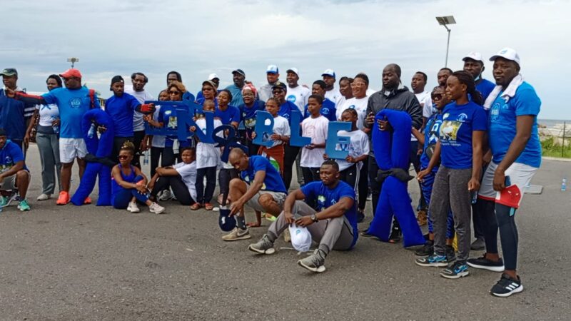 Gabon/programme cancer: la commission en charge au Ministère de santé referme novembre bleu par un fitness à la baie de rois
